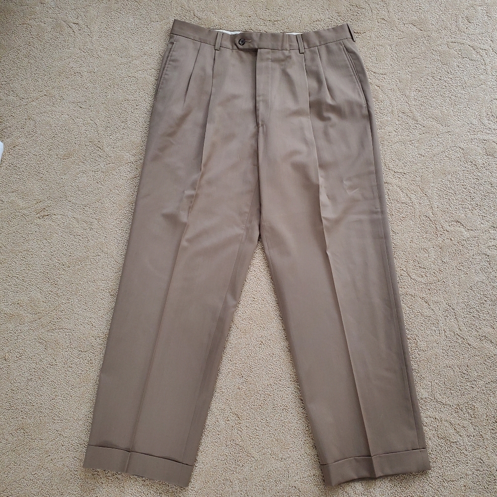 Jos A Bank Dress Pants Mens Size 35 Beige Wool Pleated Cuffed Straight Leg 29 In